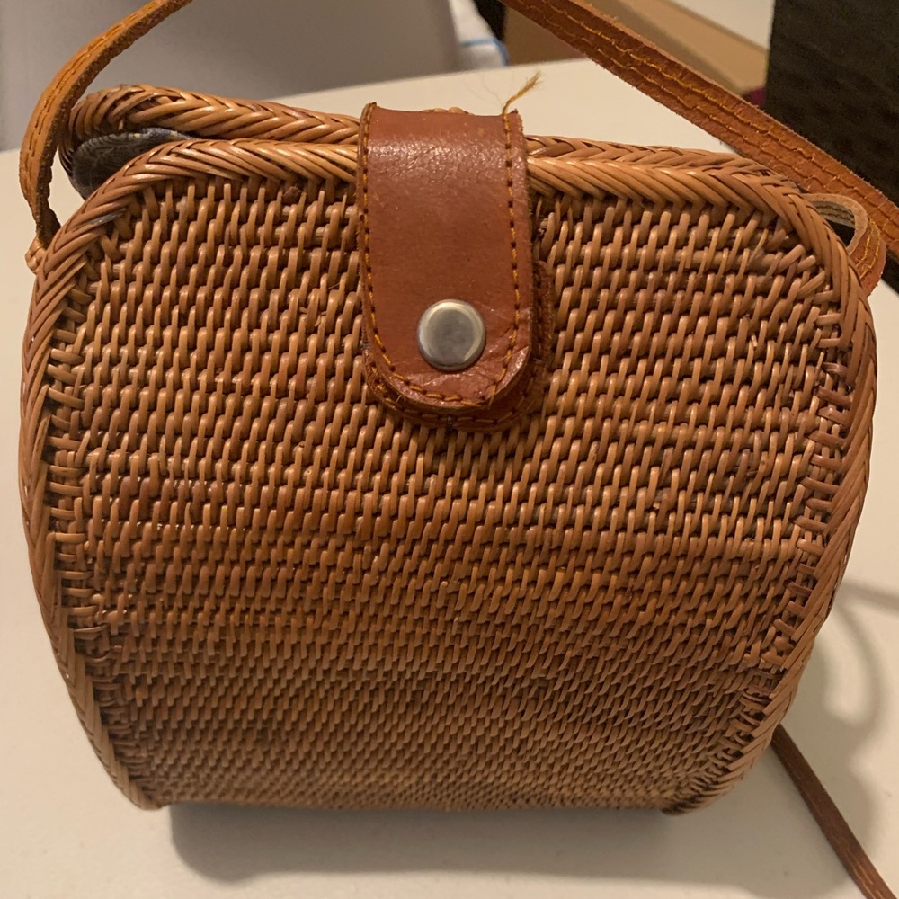 Chic Bali Woven Rattan Crossbody Bag
